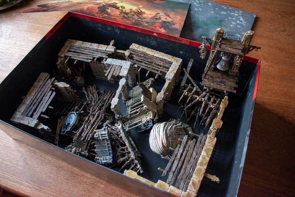 Terrain for warcry packed donw in the box of the starter set