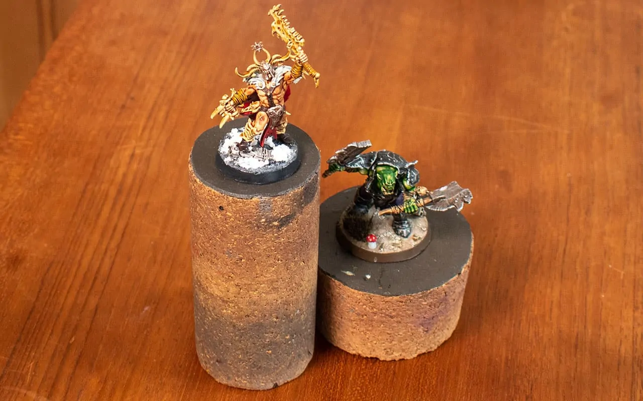 DIY Magnetised Miniature Holder